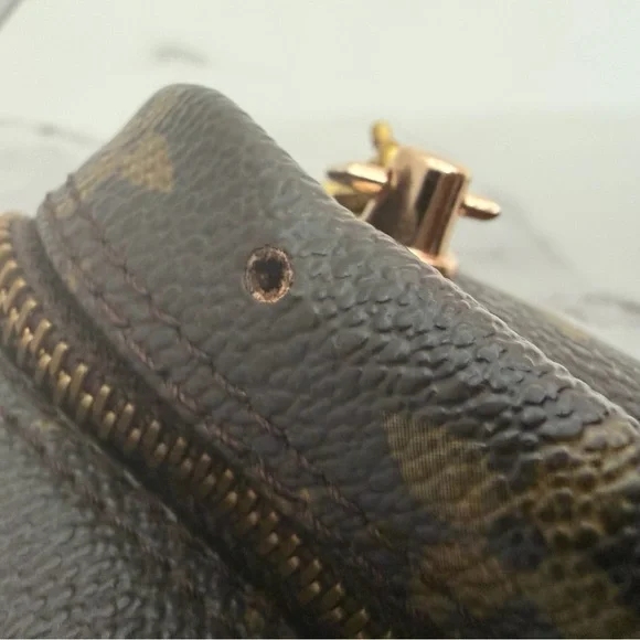 Louis Vuitton Monogram hand-painted crossbody ππ - Picture 10 of 14